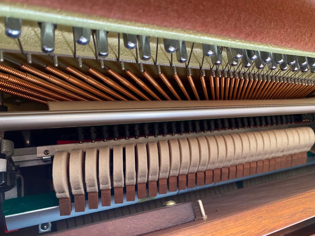 KAWAI アップライト ピアノ C-880FRGバーチ塗装仕上げ