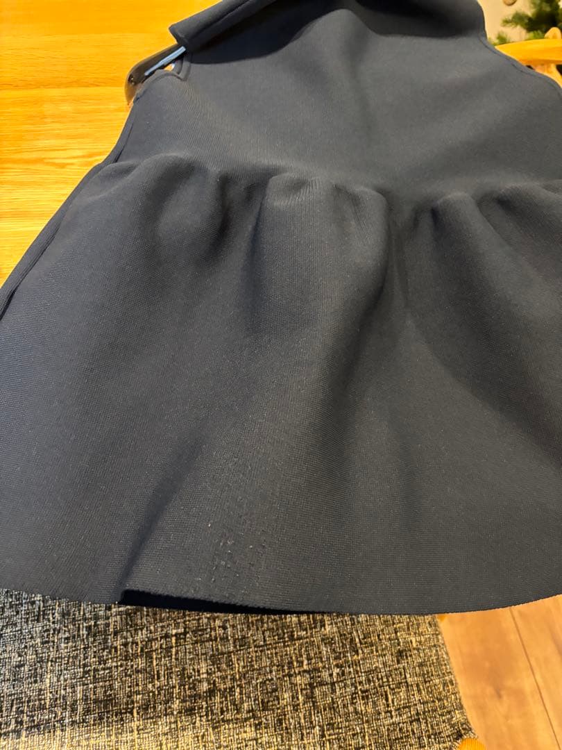 ミニフリルニットベスト　UNITED ARROWS