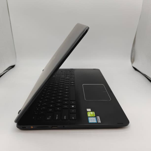 グラボ搭載 タッチパネル フルHD 15 ASUS i7-7 SSD256GB