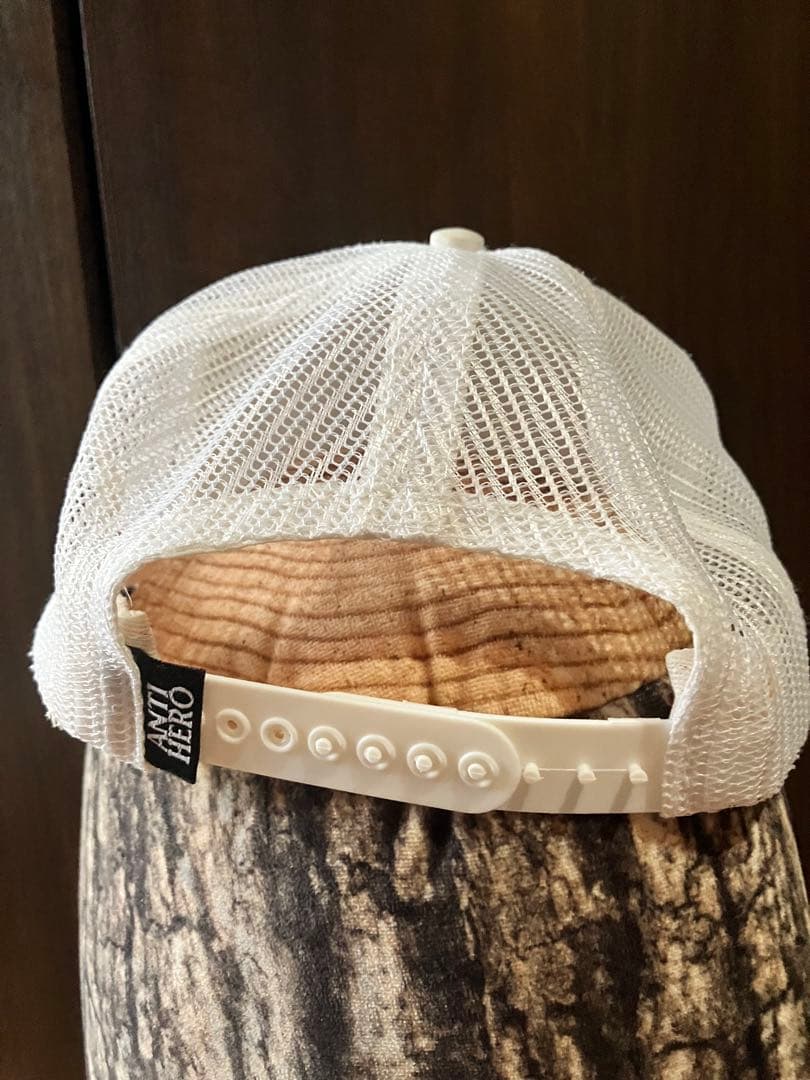 ANTI HERO メッシュ　キャップ ホワイト