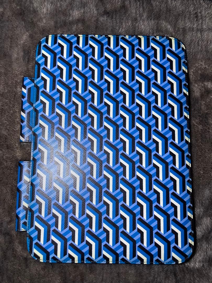 PRADAプラダ　iPad ケース　ブルー