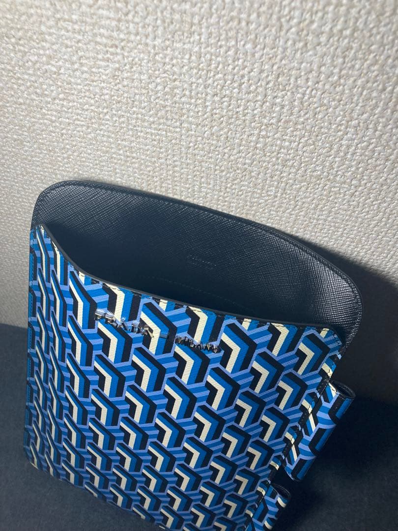 PRADAプラダ　iPad ケース　ブルー