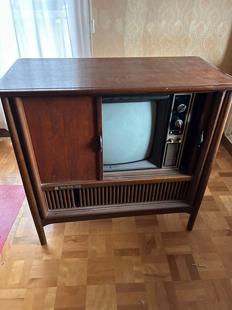 値下げしました！家具調ブラウン管テレビ