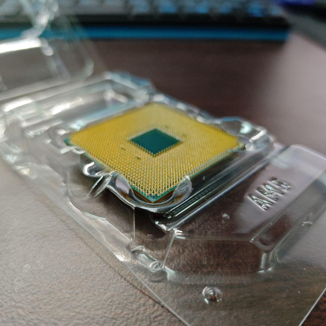 AMD Ryzen 7 5700X3D⑨ B