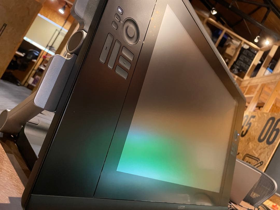 液タブ・ペンタブ DTH2400/k Wacom cintiq pro 24