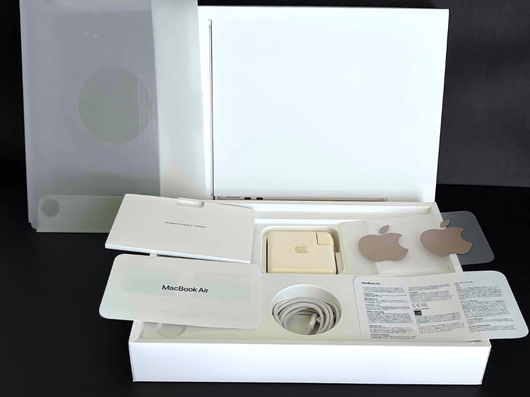 【美品】MacBook Air （M2, 2022）13.6㌅ 512GB