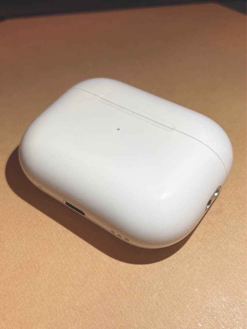 AirPods Pro 第2世代　充電ケースのみ