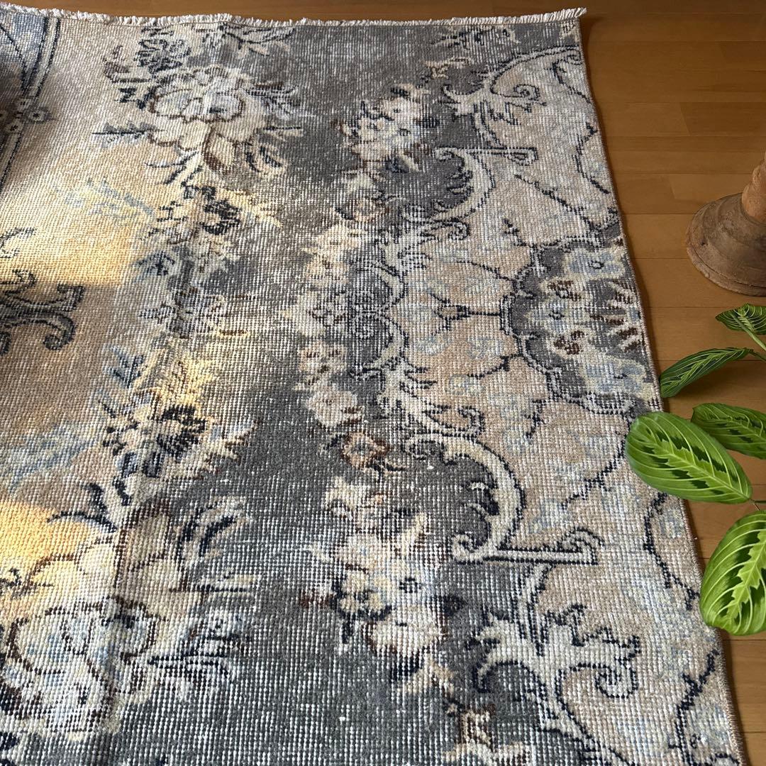 92×180-184グレイカーキ　ボタニカル柄　トルコヴィンテージラグ