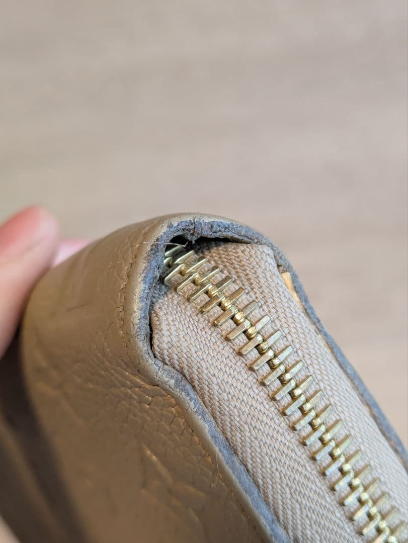 ルイヴィトン モノグラム ジッピーウォレット アンプラント M69034