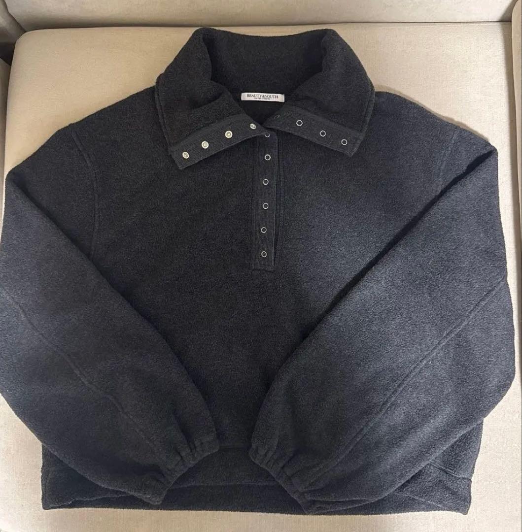 ビューティーアンドユース　フリーススナッププルオーバー