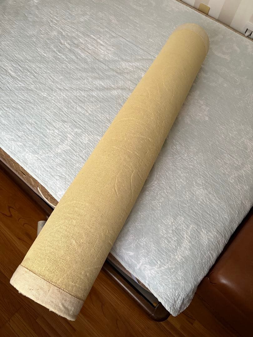 ローラアシュレイ　花柄　ベージュラグ　　120×180センチ