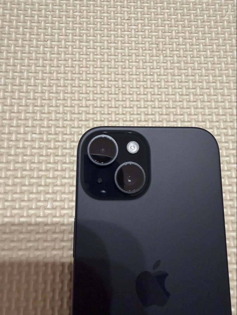 美品　Apple iPhone 15 256GB ブラック 本体 箱付き