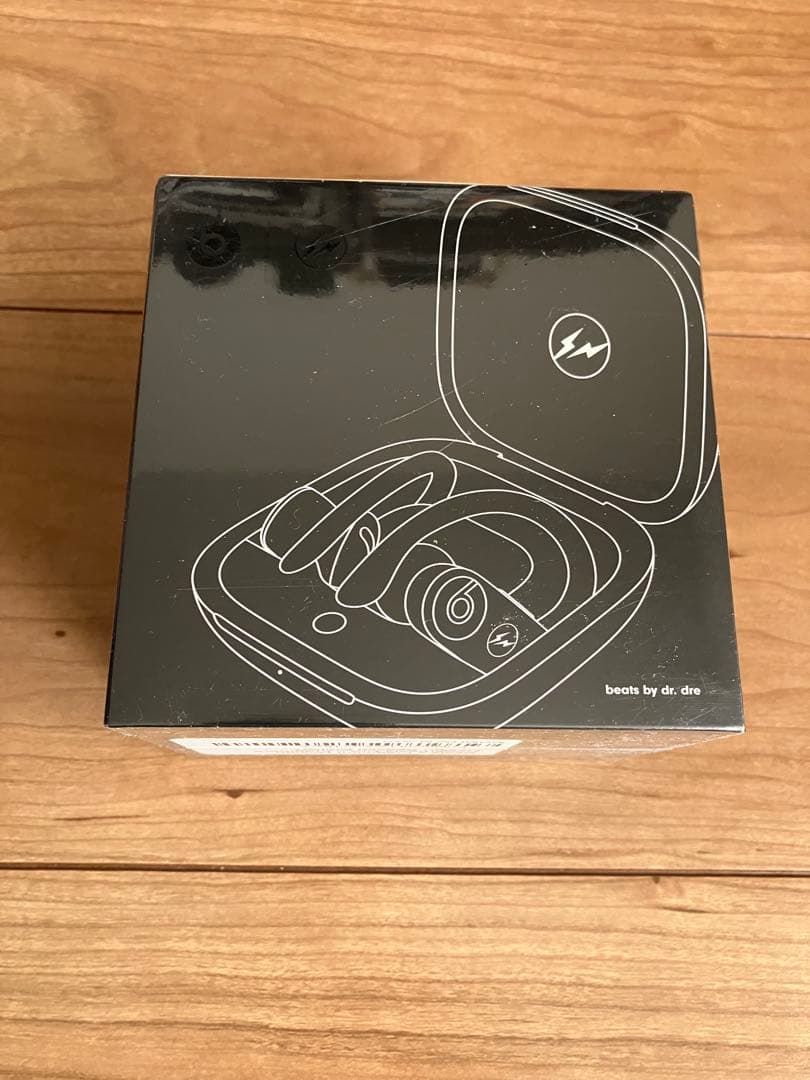海外正規品 Fragment Design Powerbeats Pro 黒