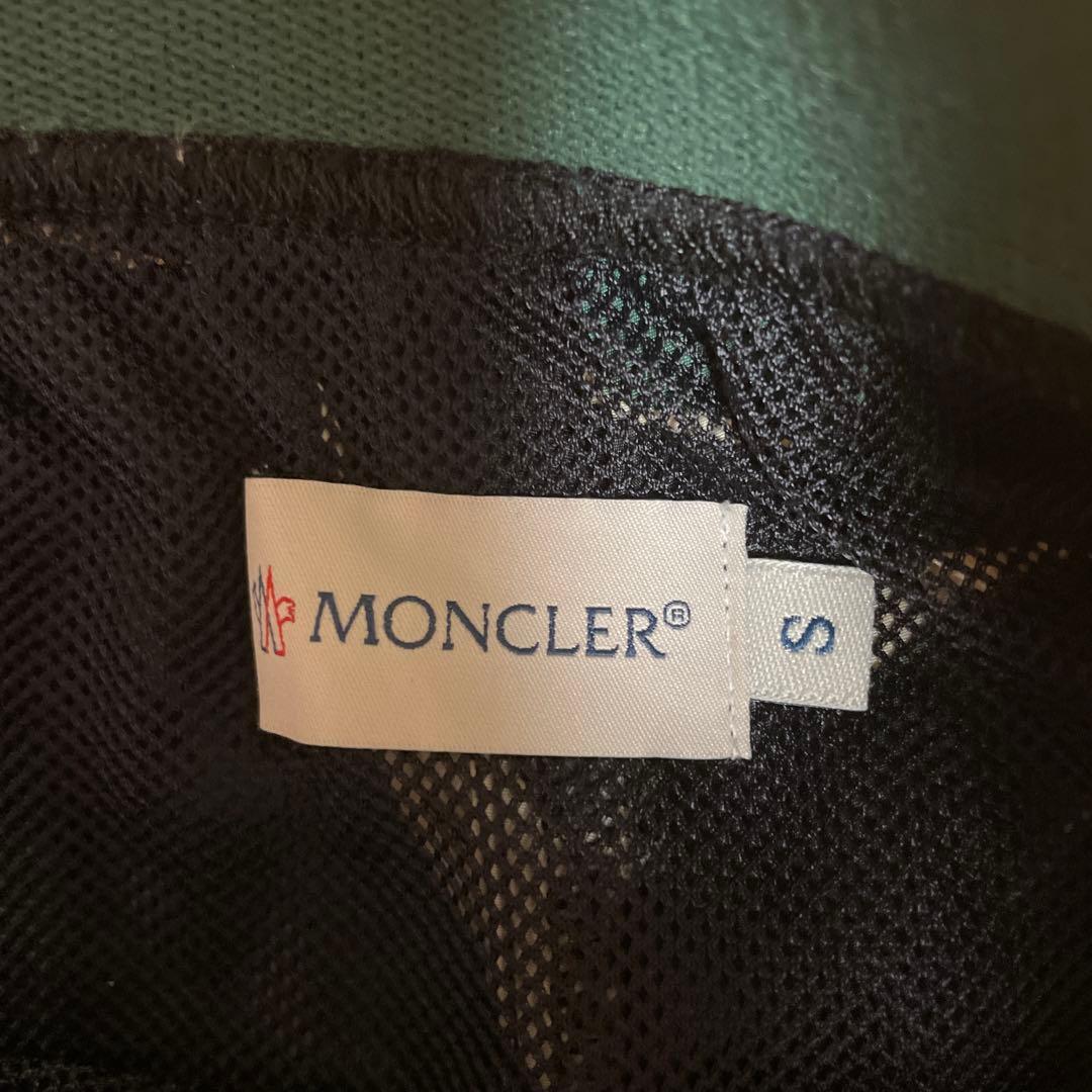 MONCLER 極美品　モンクレールショートパンツ