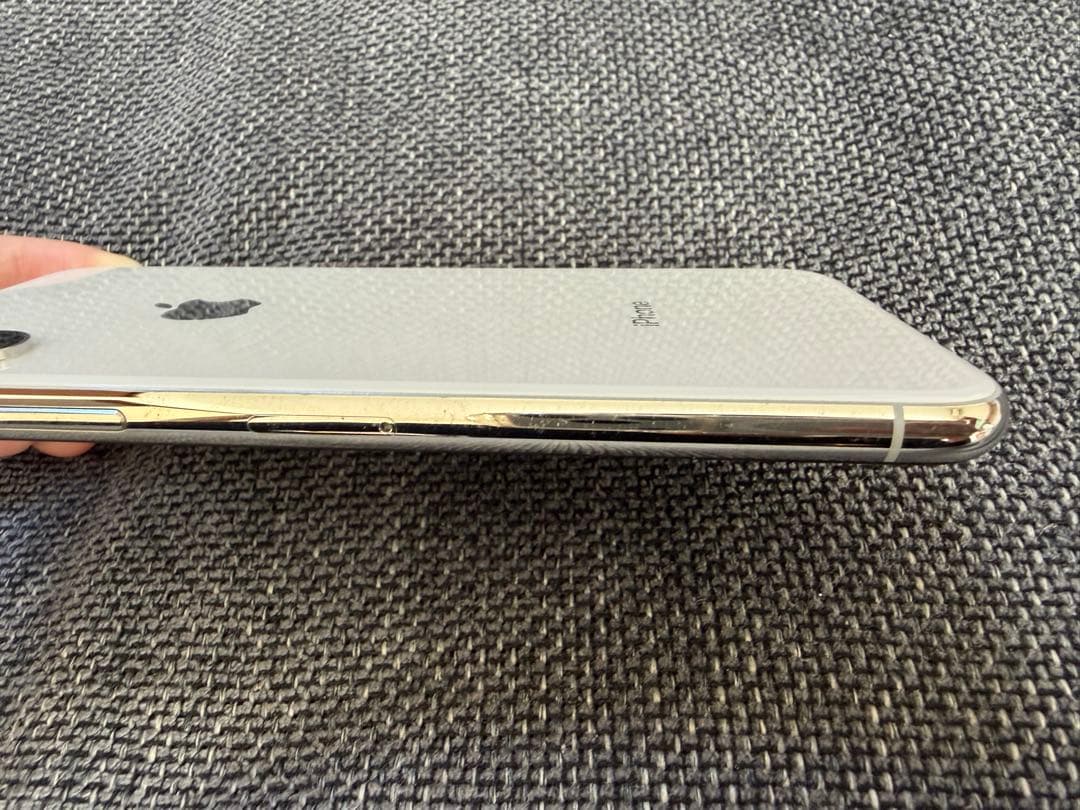 iPhone XS ホワイト 64GB 本体のみ