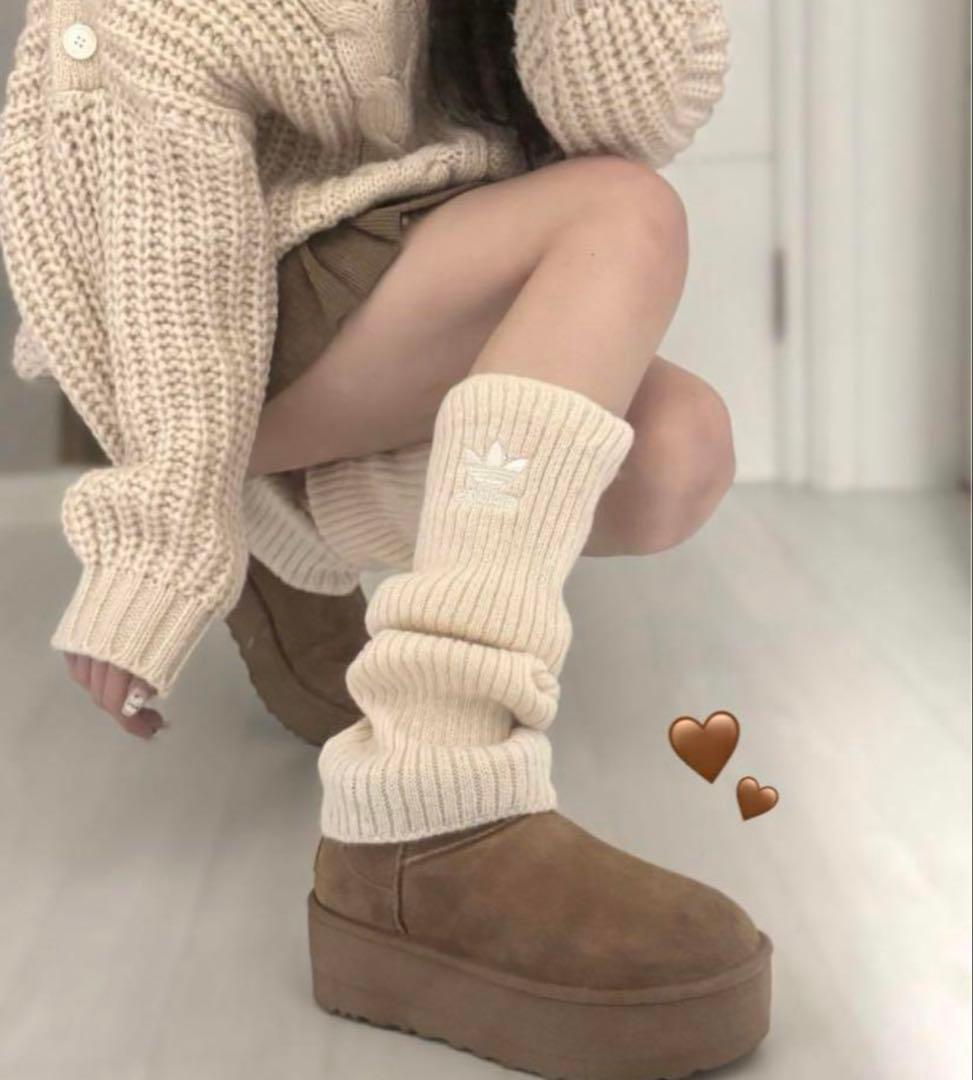 新品】⭐️白黒2点⭐️アディダスadidasリブ編みレッグウォーマー　ルーズりなてぃ