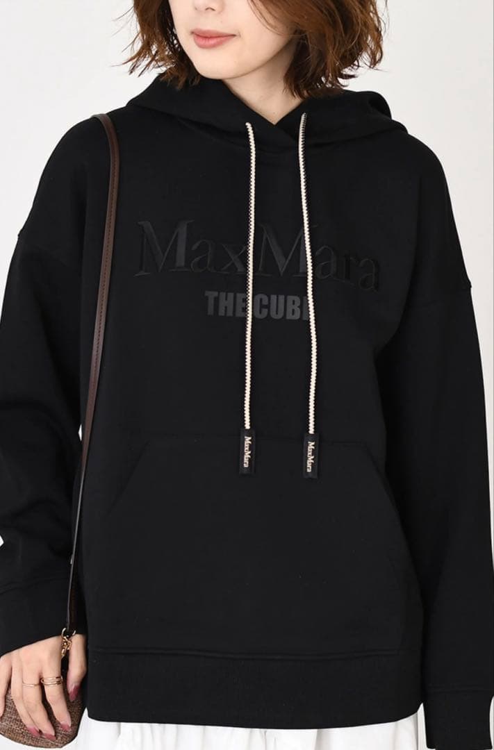 【値下げ】美品、Max Mara ブラック パーカー　XS