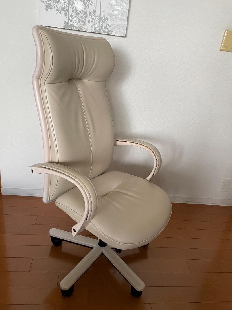 カリモク　デスクチェア　オフィスチェア　レザーチェア　定価21万円　本革　高級