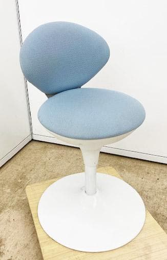 オカムラ 患者用チェア ⑤　布張り 背付 円盤脚 座面回転　ライトブルー