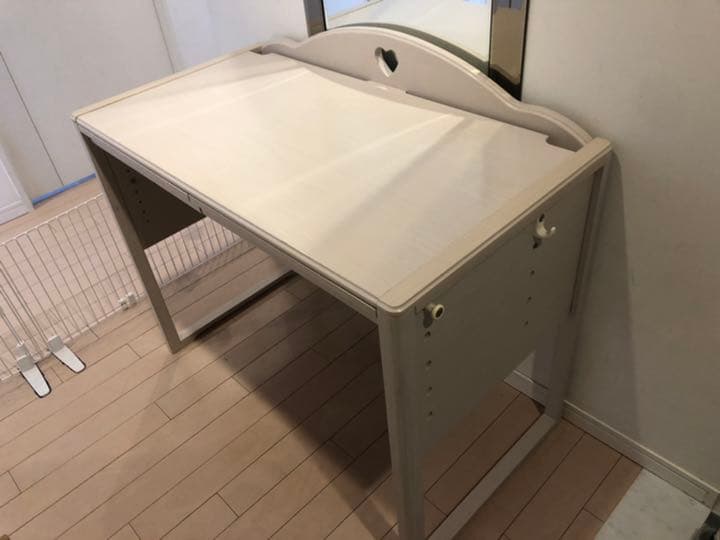 サクラ① 学習机（デスク）オカムラ（okamura）