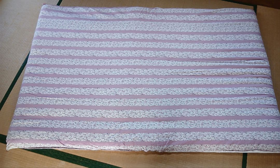 ダブル敷き布団 140x210cm　 中綿　羊毛50%ポリエステル50%