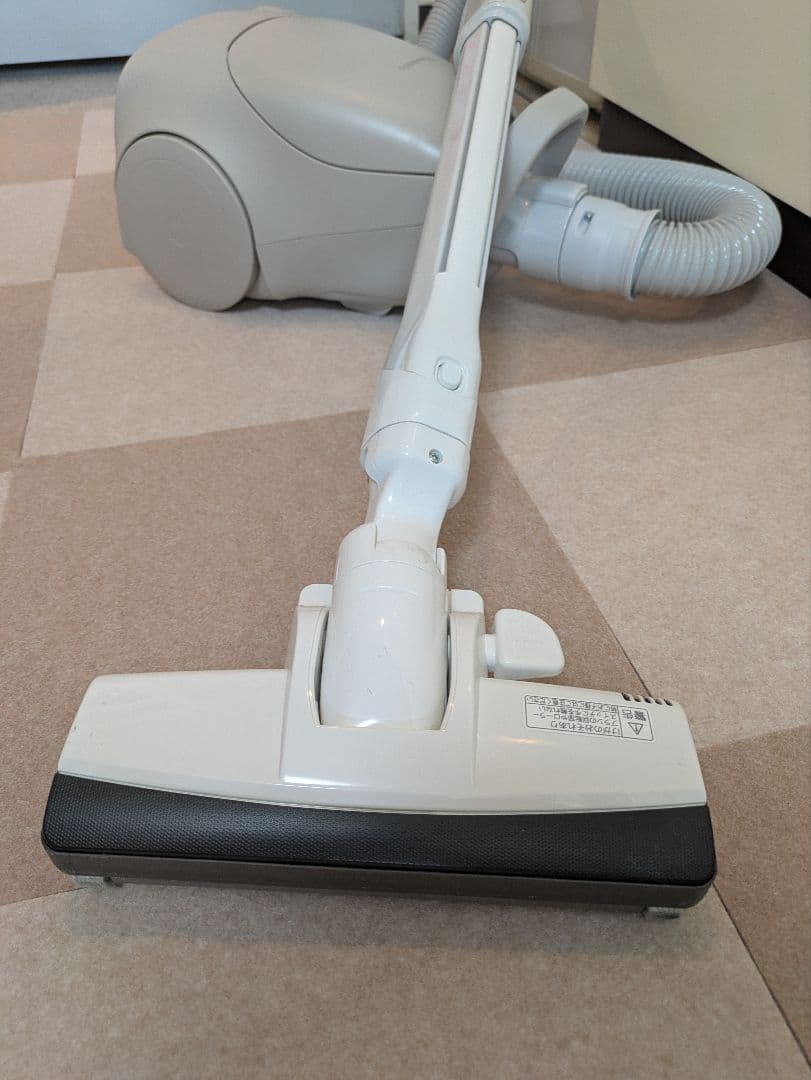 パナソニック紙パック掃除機