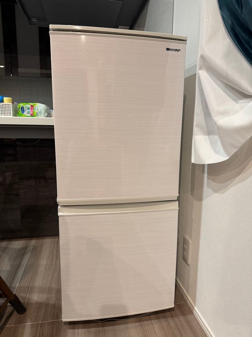 SHARP 冷蔵庫 ホワイト 2020年製