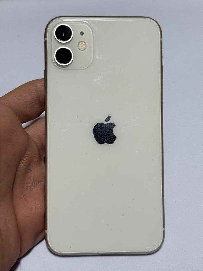 Apple iPhone 11 ホワイト【ジャンク】