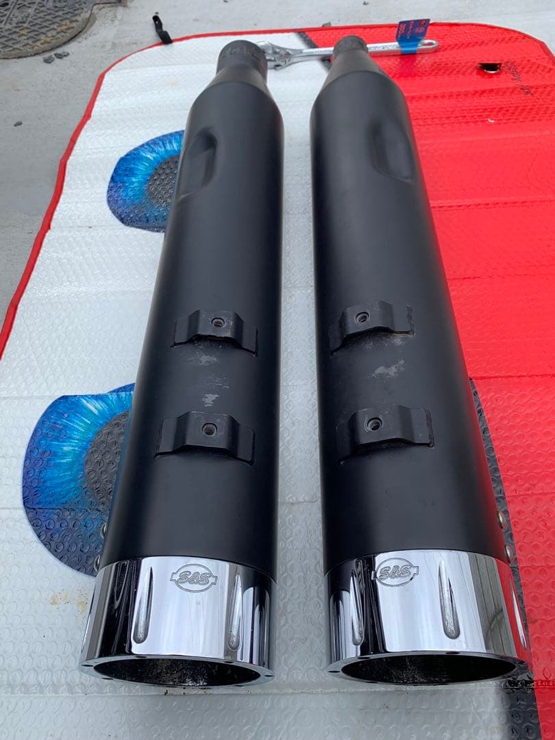 ハーレー ツーリング　マフラー