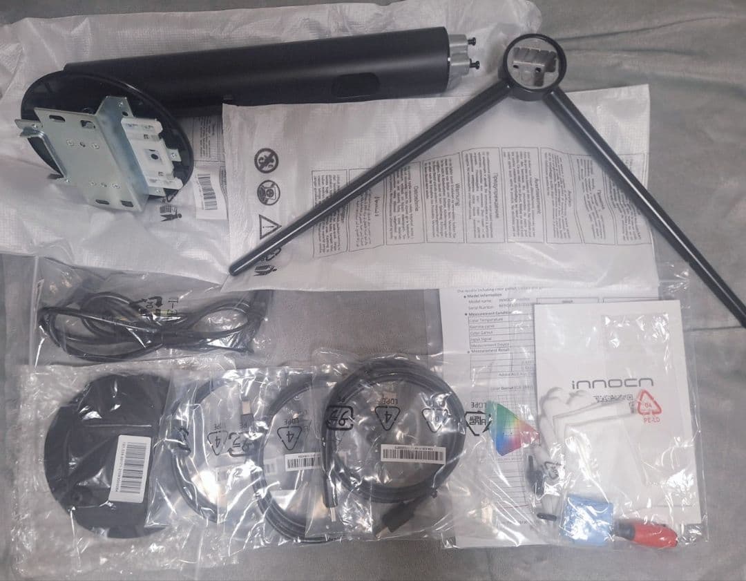 【ほぼ未使用・特別値下げ】innocn 43.8インチウルトラワイドモニタ 本体