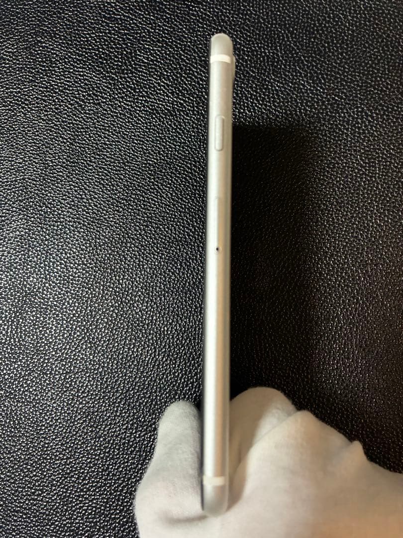 Apple iPhone SE (第2世代) ホワイト　本体と付属品