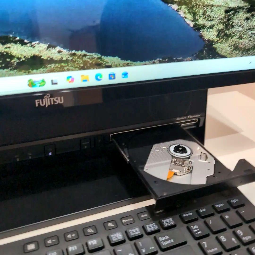 日本製 富士通一体型パソコン i7★W録画★顔認証★Office★SSD 1TB