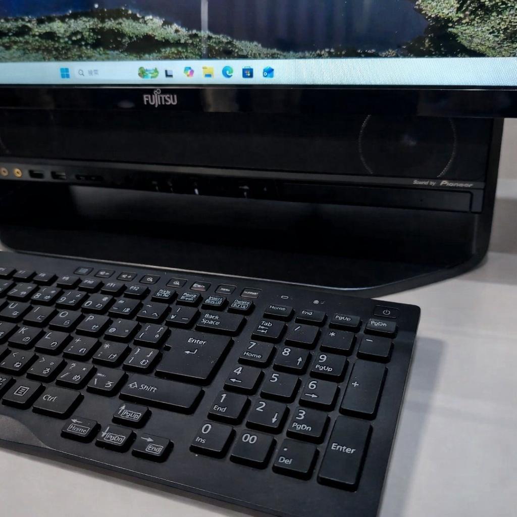 日本製 富士通一体型パソコン i7★W録画★顔認証★Office★SSD 1TB