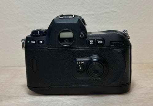 Nikon F100 ニコン フィルムカメラ
