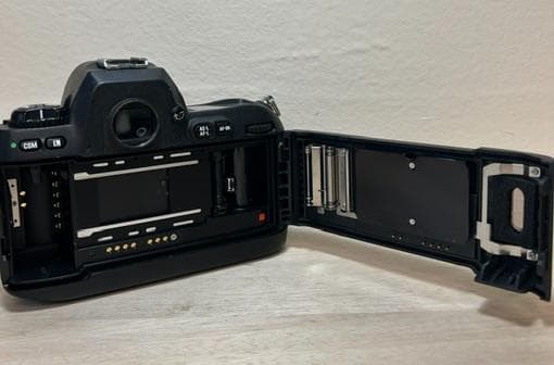 Nikon F100 ニコン フィルムカメラ