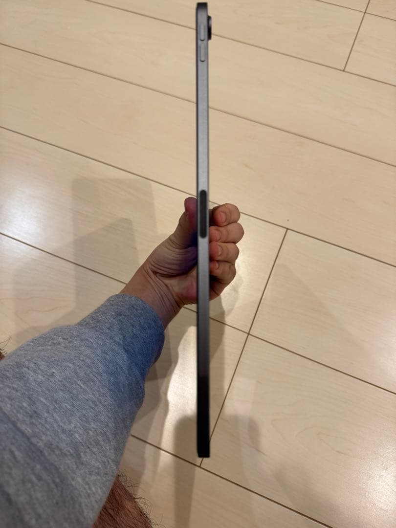 Apple iPad Air スペースグレー 本体　64gb