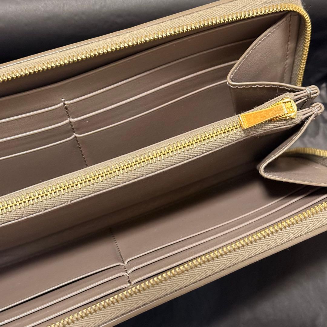 セリーヌ　長財布　人気カラーペブル　セリーヌ銀座シックス店購入 グレージュ