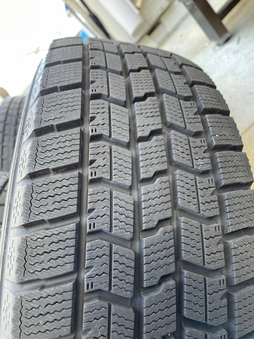 185/65R15 スタッドレスタイヤ4本セット！ ワンシーズン使用のみ！