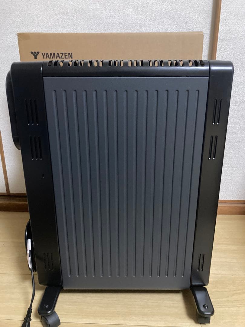 【美品】[山善] オイルレスヒーター 1200W DOL-J121(BK)