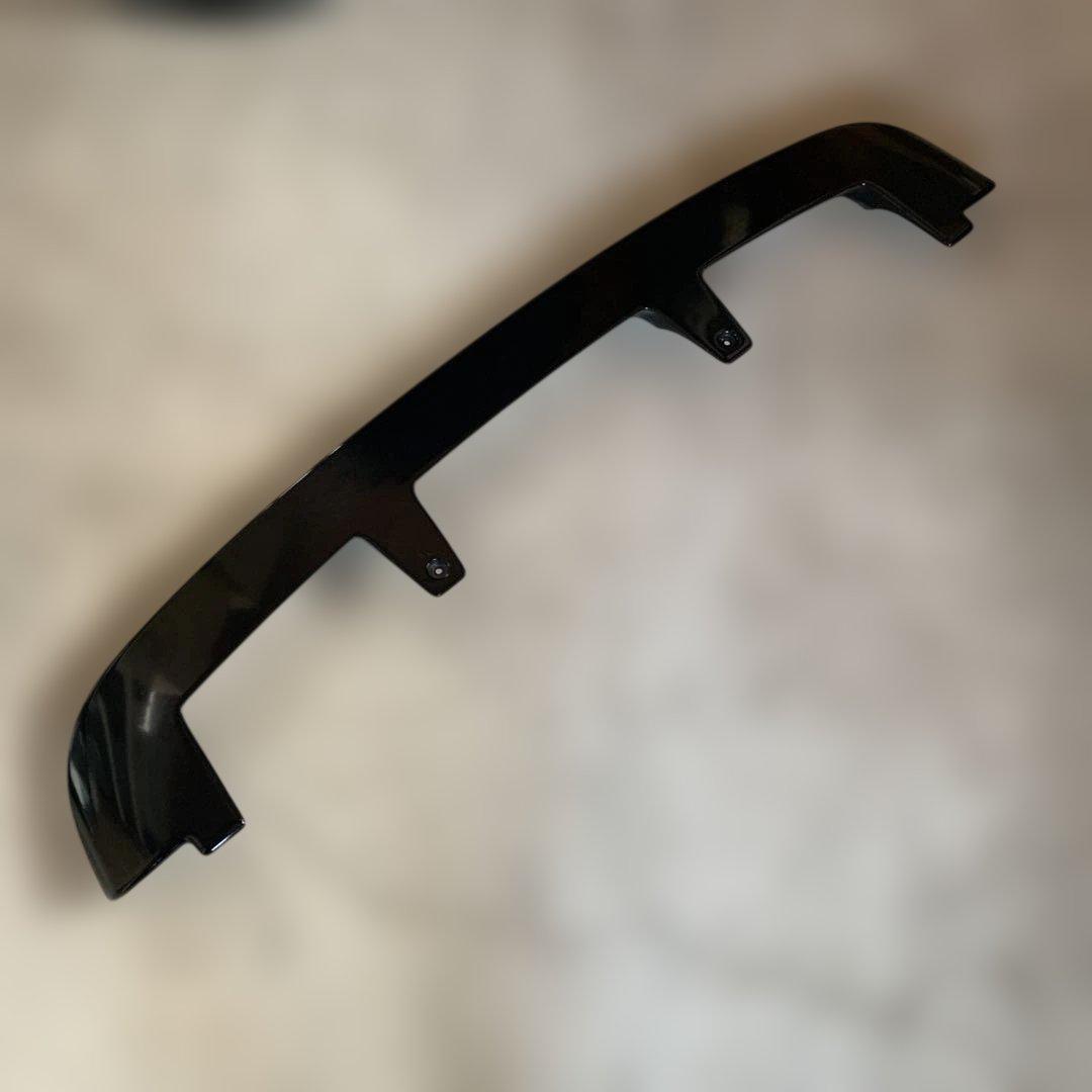 三菱　ミツビシ　デリカD5 純正リアウィング　ブラック　中古品