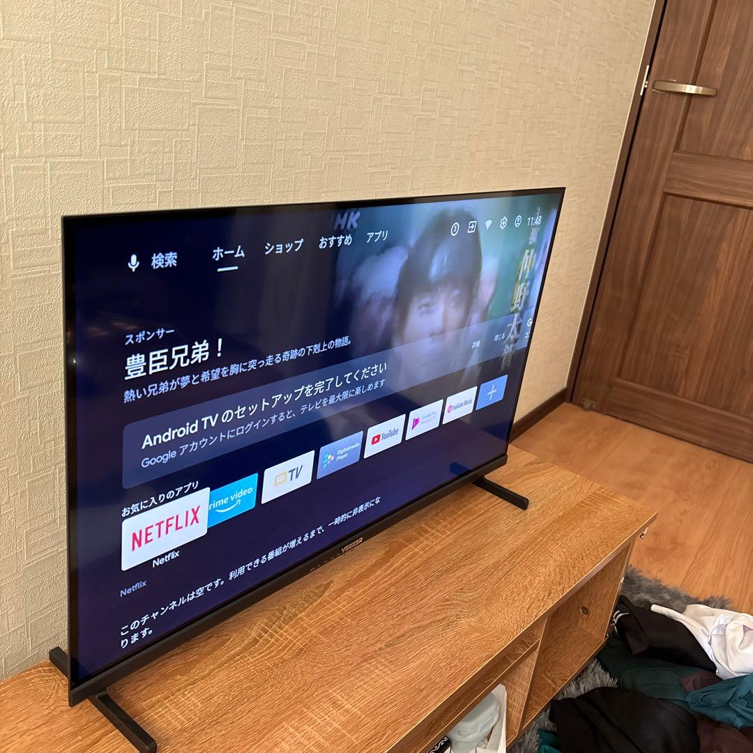 VEZZER チューナーレステレビ 32V型です。