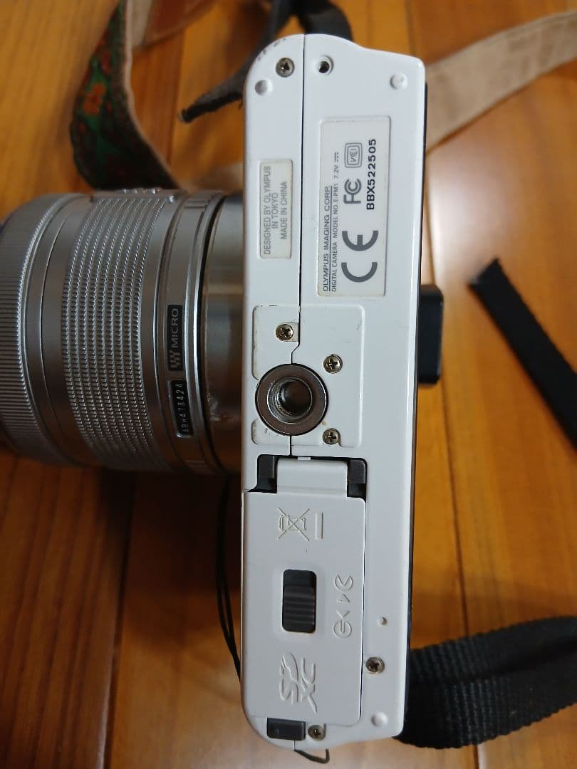 ⭐新春Sale⭐【美品】OLYMPUS ミラーレス一眼 ホワイト ズームレンズ