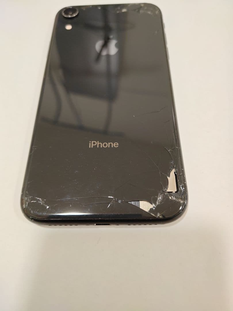 iPhone XR Black 64GB SIMフリー 背面割れ 動作確認済