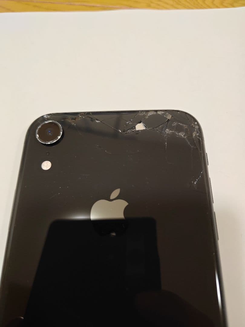 iPhone XR Black 64GB SIMフリー 背面割れ 動作確認済