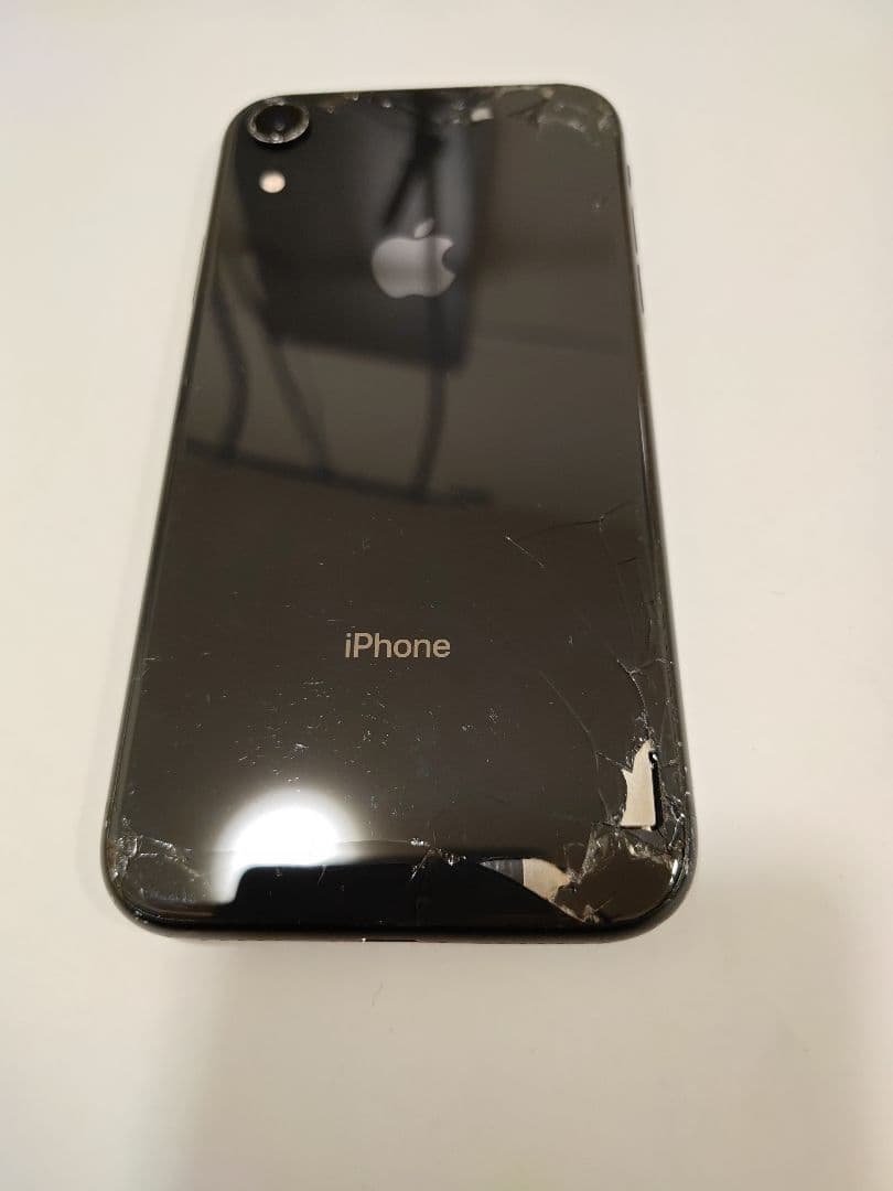 iPhone XR Black 64GB SIMフリー 背面割れ 動作確認済