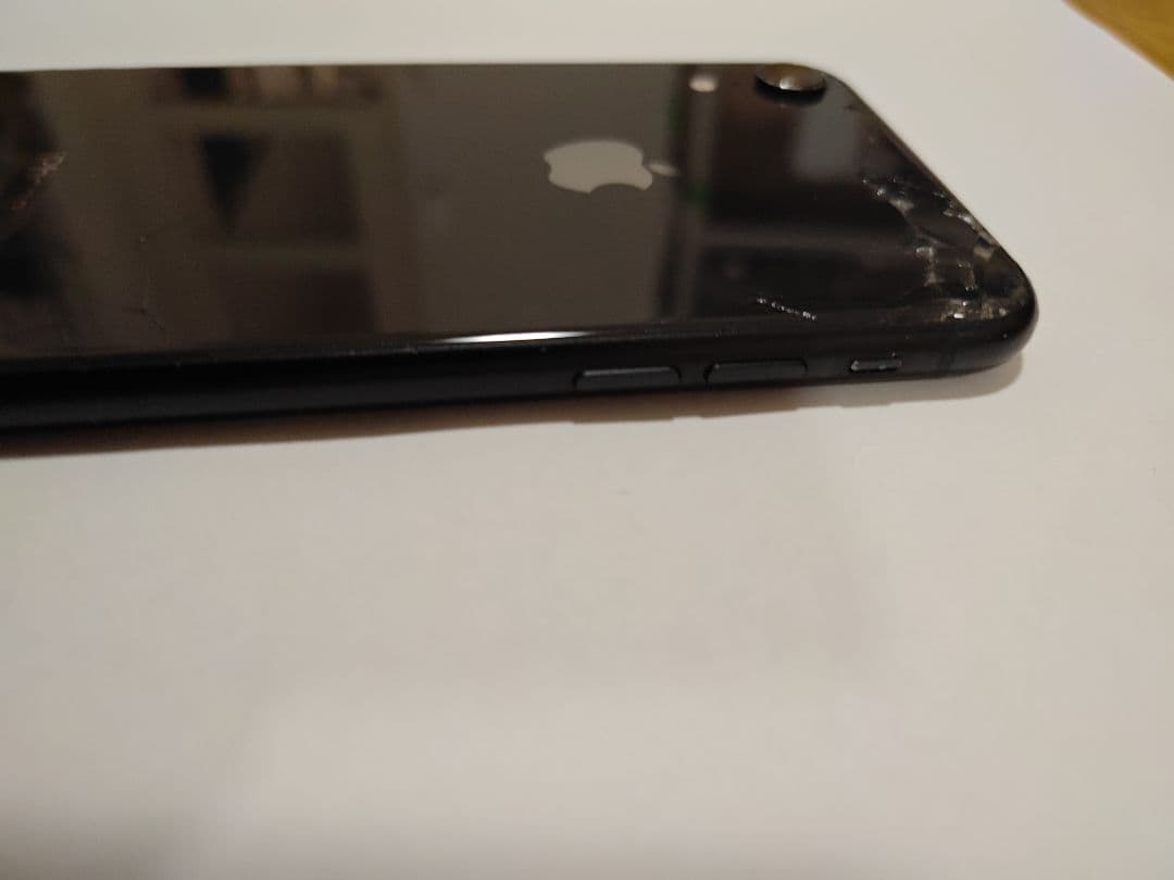 iPhone XR Black 64GB SIMフリー 背面割れ 動作確認済