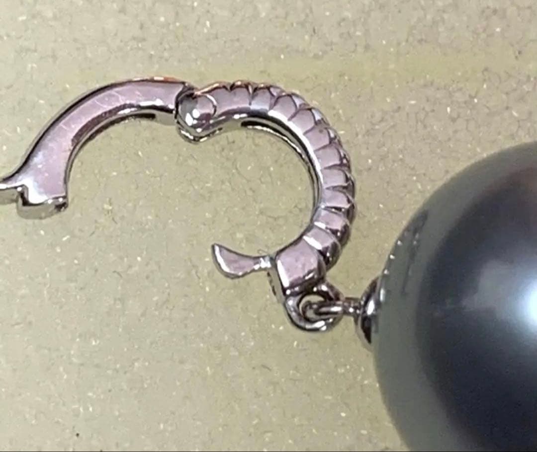 K18WG 黒蝶真珠　ペンダント　トップ　11mm 開閉バチカン　GSTV