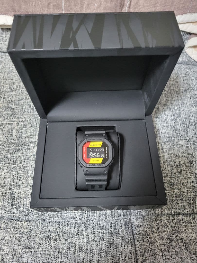【限定】G-SHOCK DW-5600HDR THE HUNDREDS