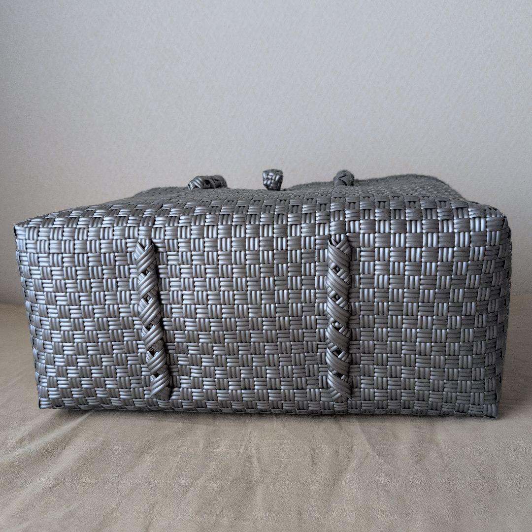 メケアリサ　ボストン　Мetallic Silver