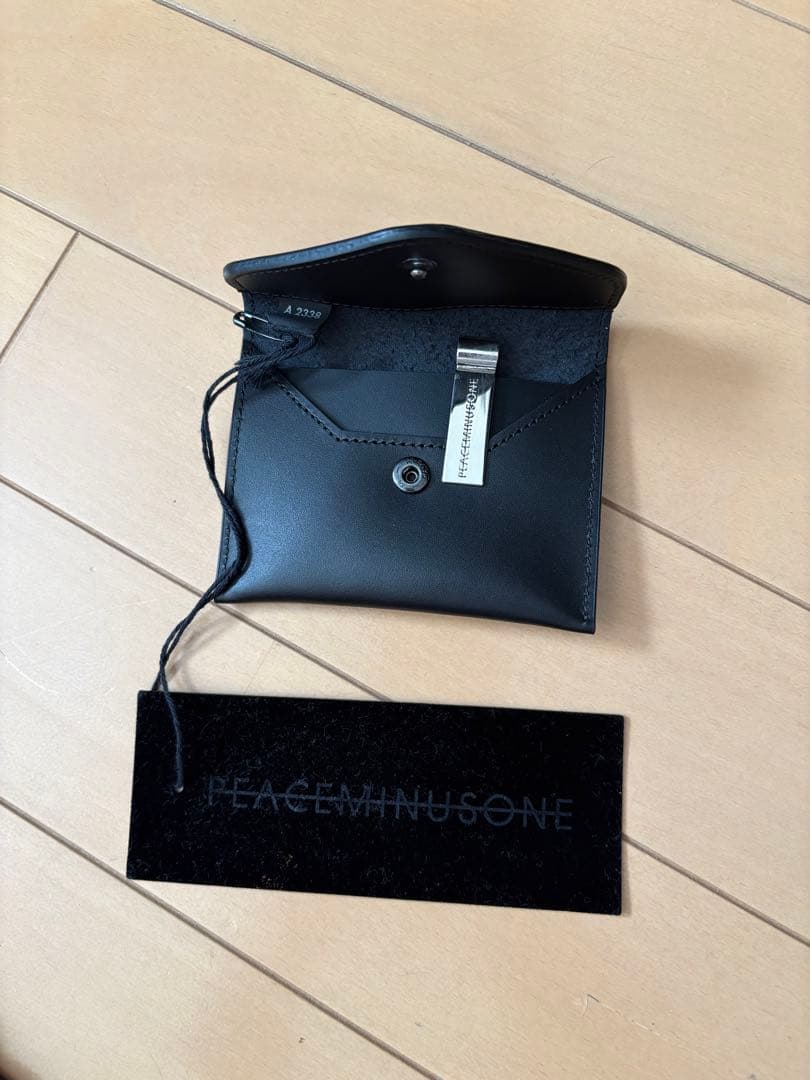 Peaceminusone クリップ レザーケース付